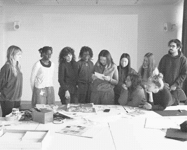 Final presentations: the whole group gathers around every idea.